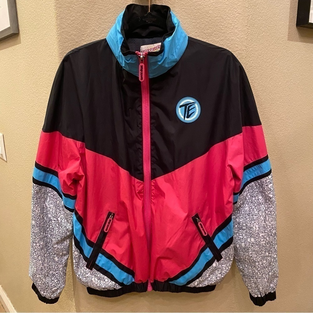 TIPSY ELVES Sportswear Color-Block Retro Windbreaker Tuck In Hoodie Jacket-Small